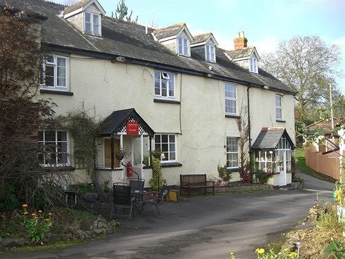 Lodgehill Hotel 티버튼 외부 사진